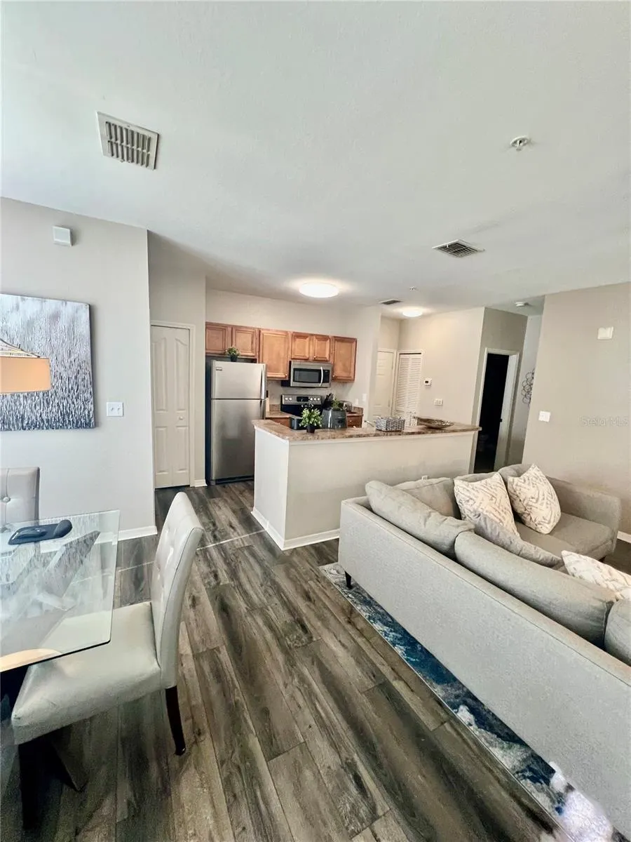 8341 38TH STREET CIR E #202 #202