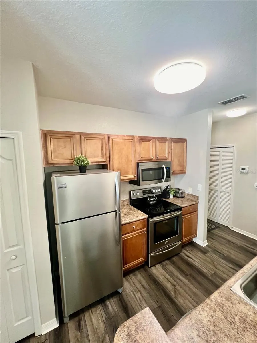 8341 38TH STREET CIR E #202 #202