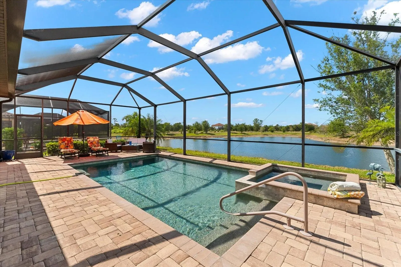 12501 CINQUETERRE DR