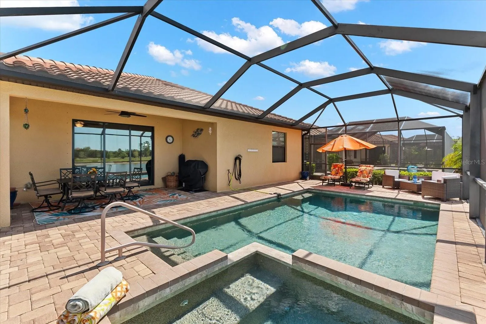 12501 CINQUETERRE DR