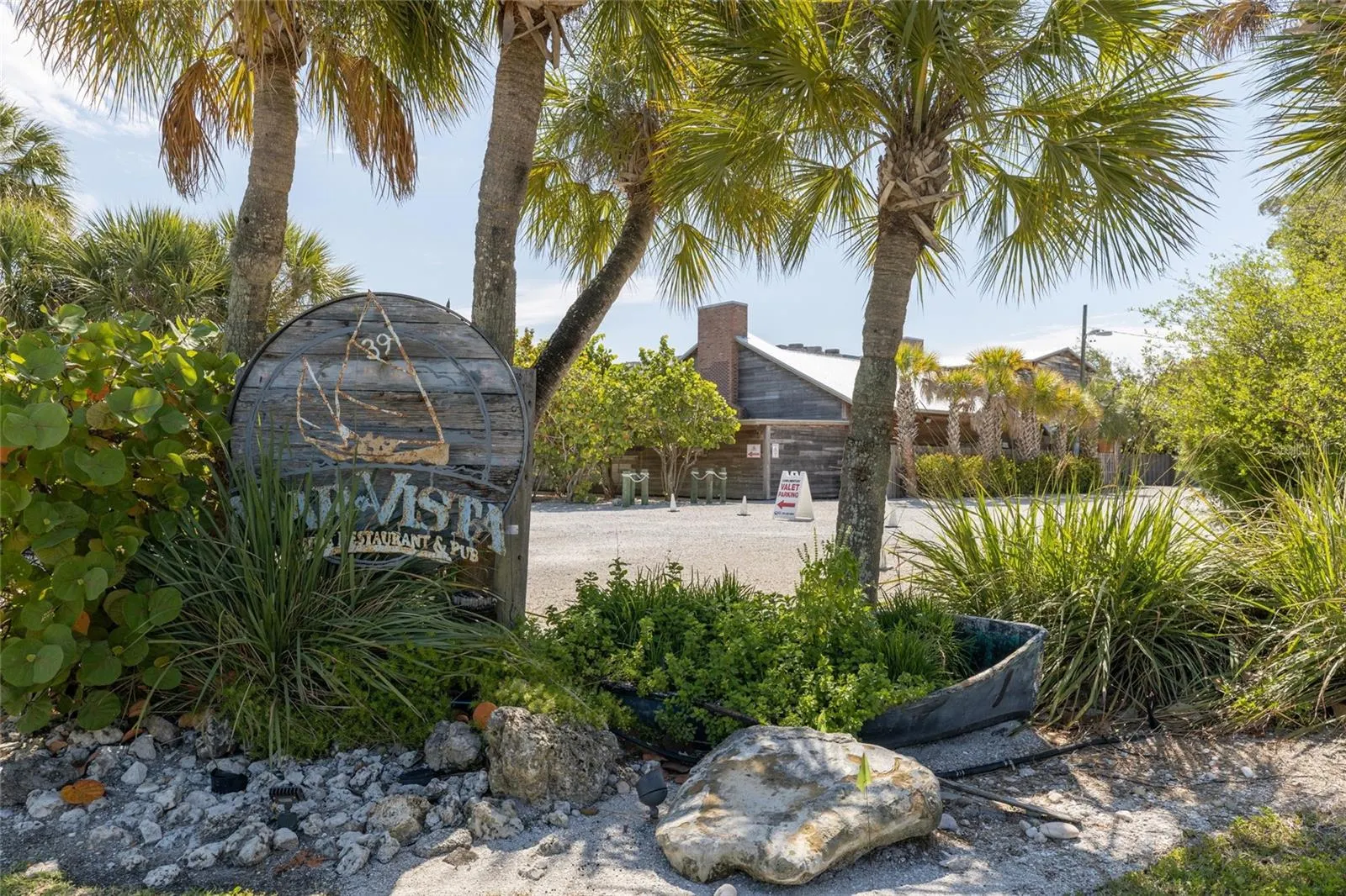 7094 LONGBOAT DR E