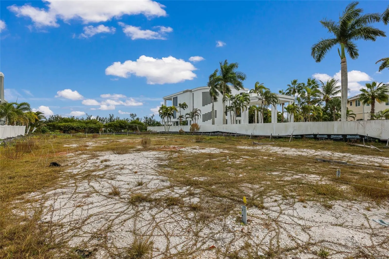 7094 LONGBOAT DR E