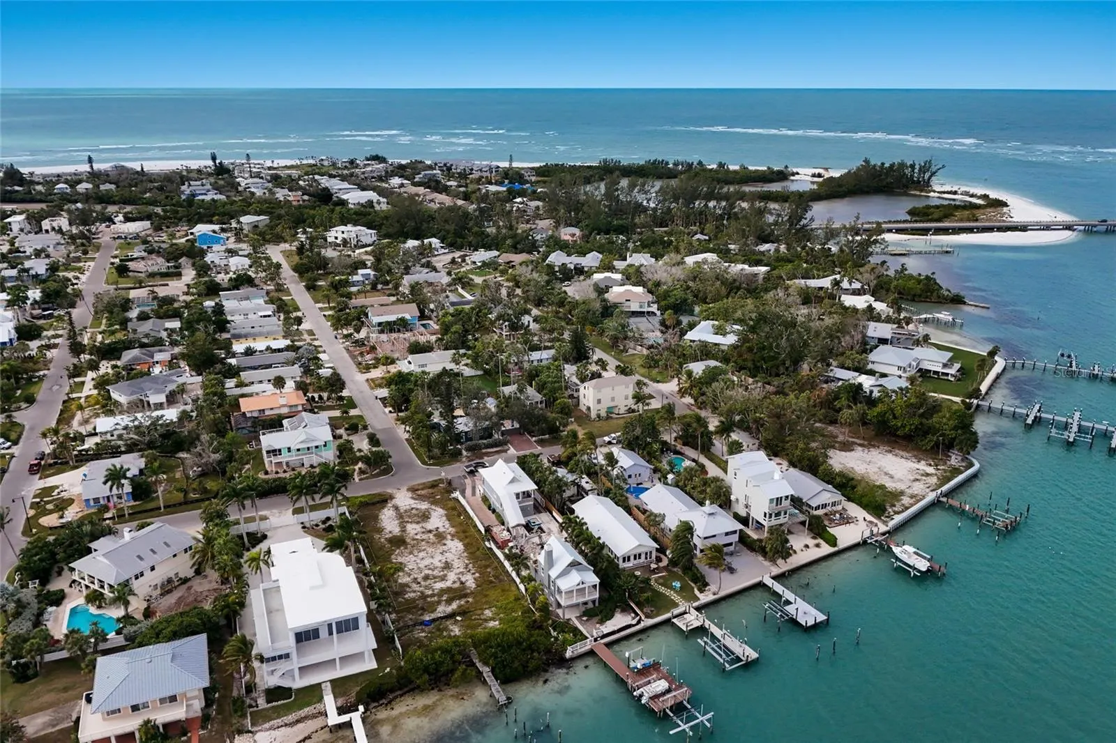 7094 LONGBOAT DR E
