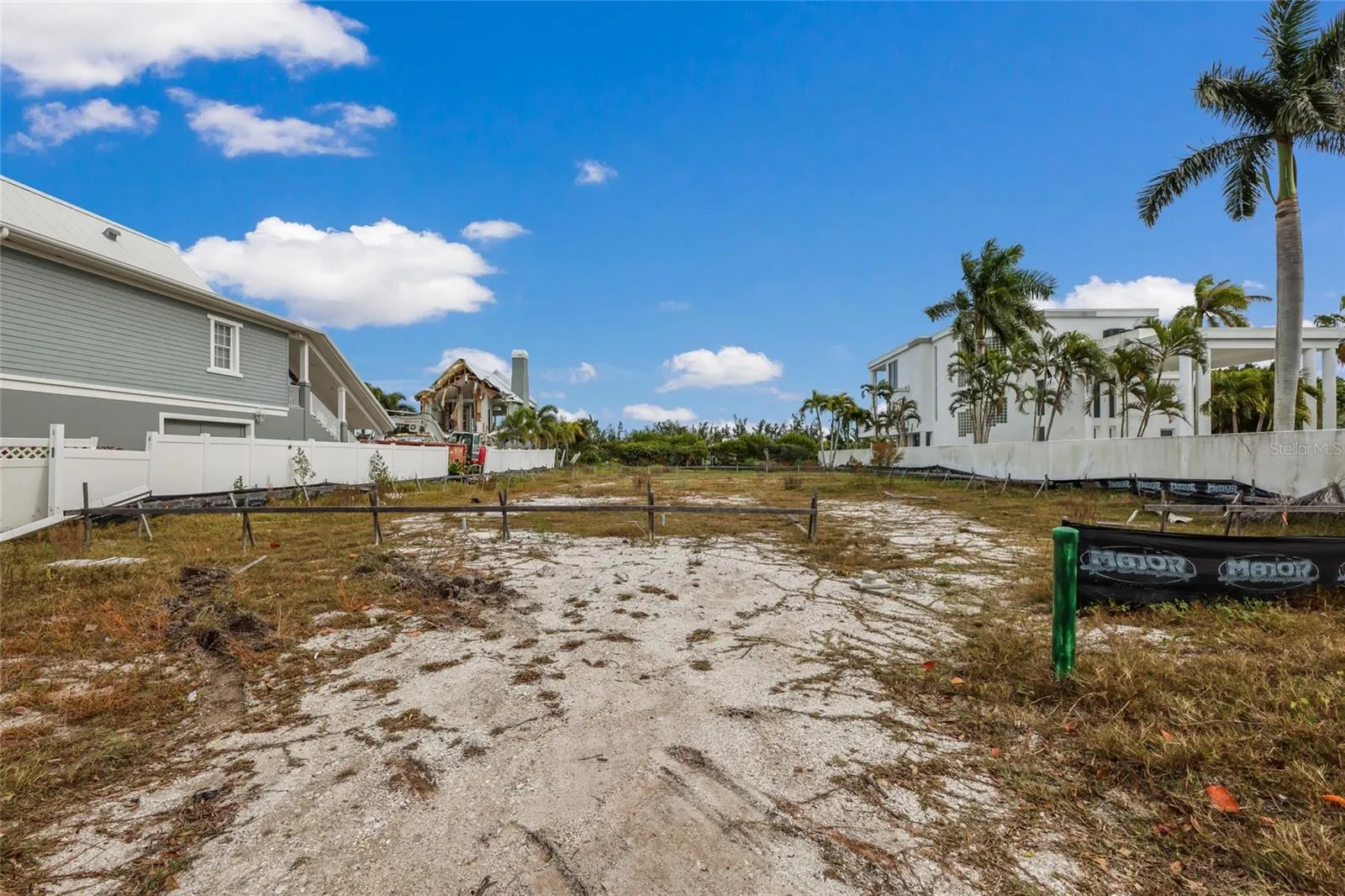7094 LONGBOAT DR E