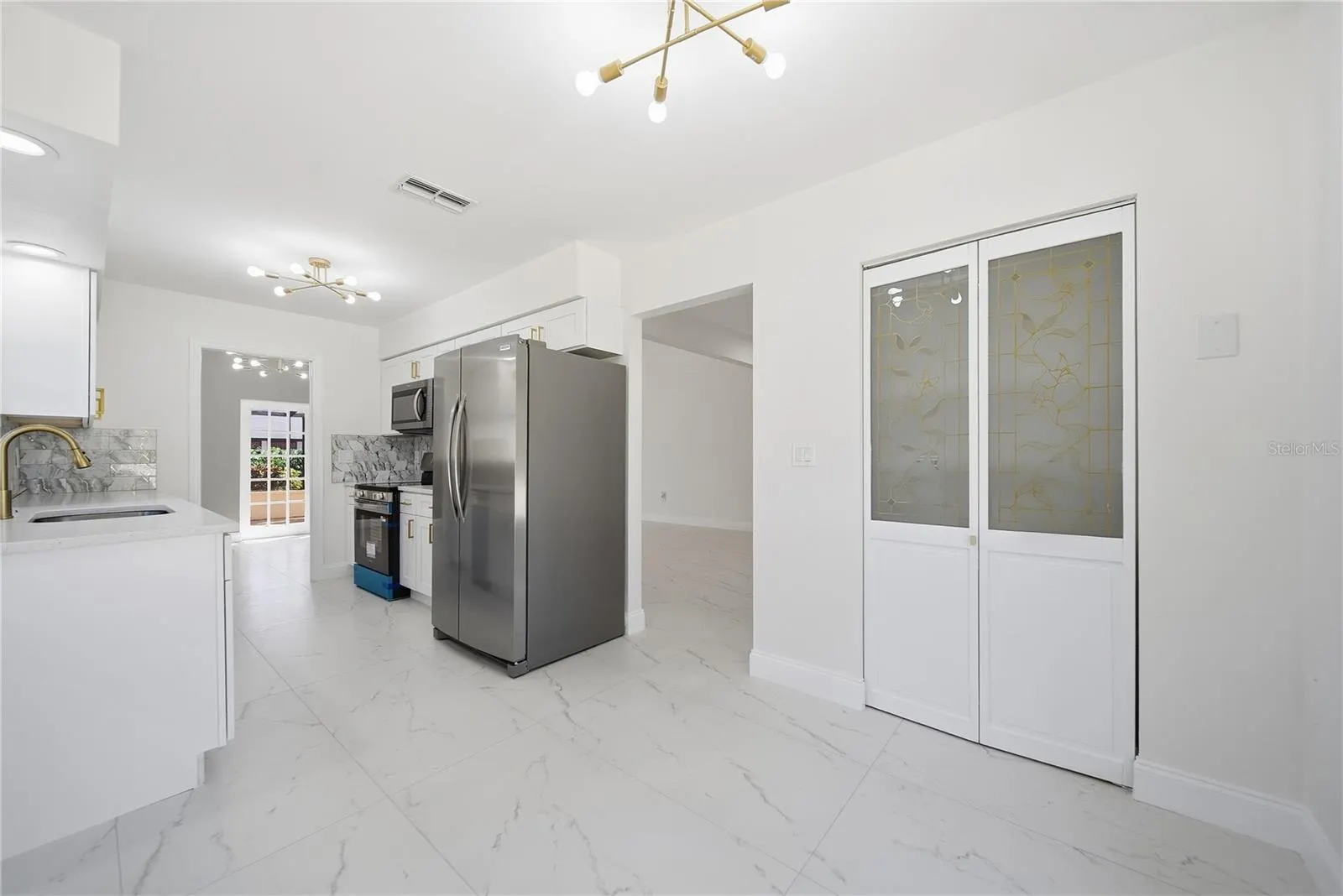 6203 COURTSIDE DR #21 #21