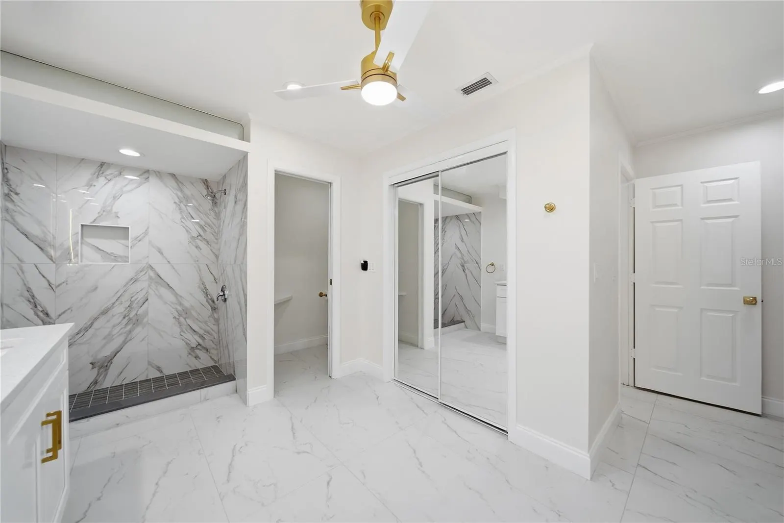 6203 COURTSIDE DR #21 #21