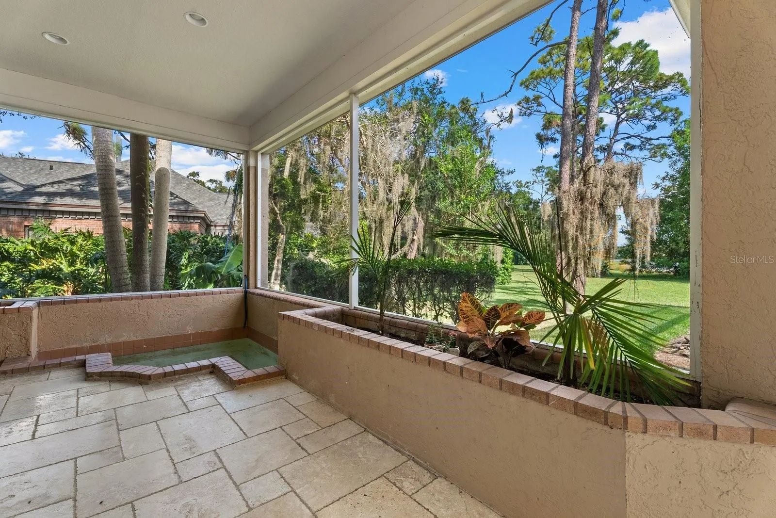 7303 WEEPING WILLOW DR