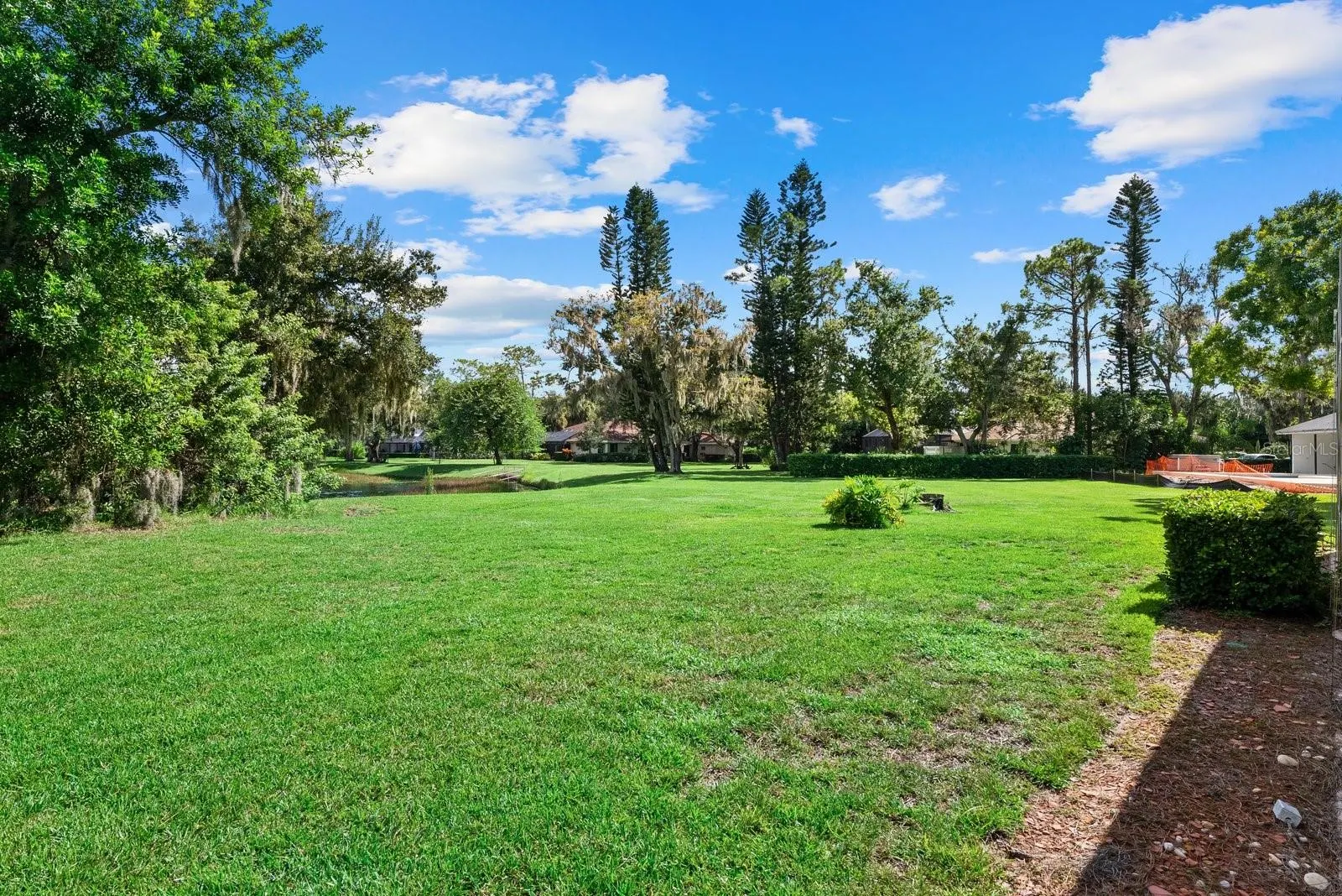 7303 WEEPING WILLOW DR