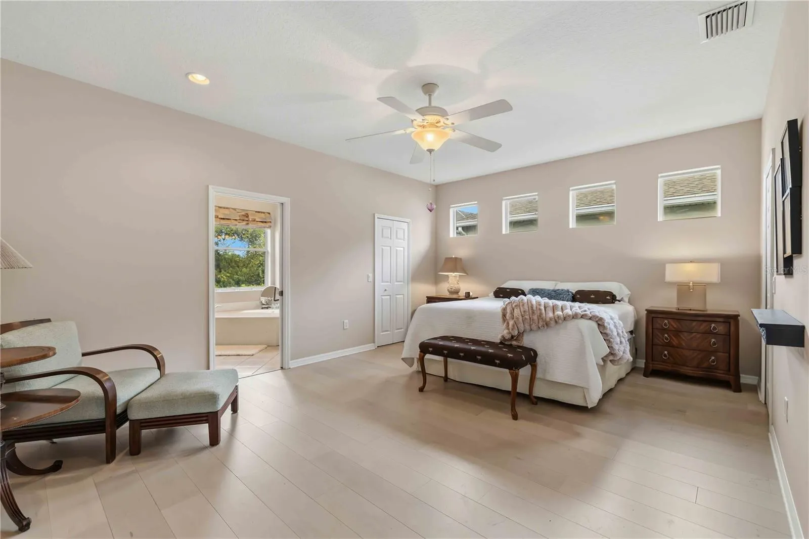 7907 ASHLEY CIR