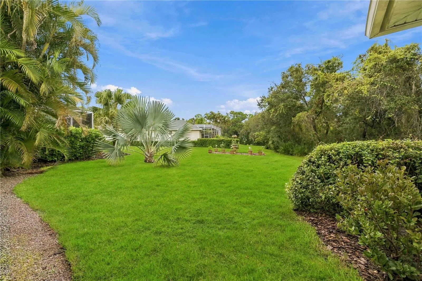 7907 ASHLEY CIR