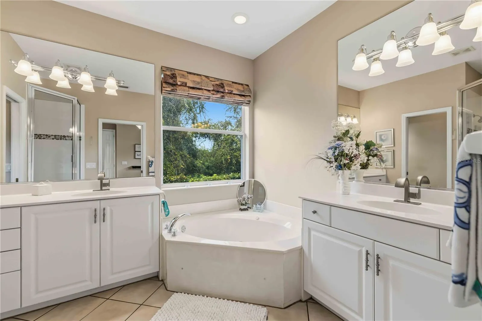 7907 ASHLEY CIR