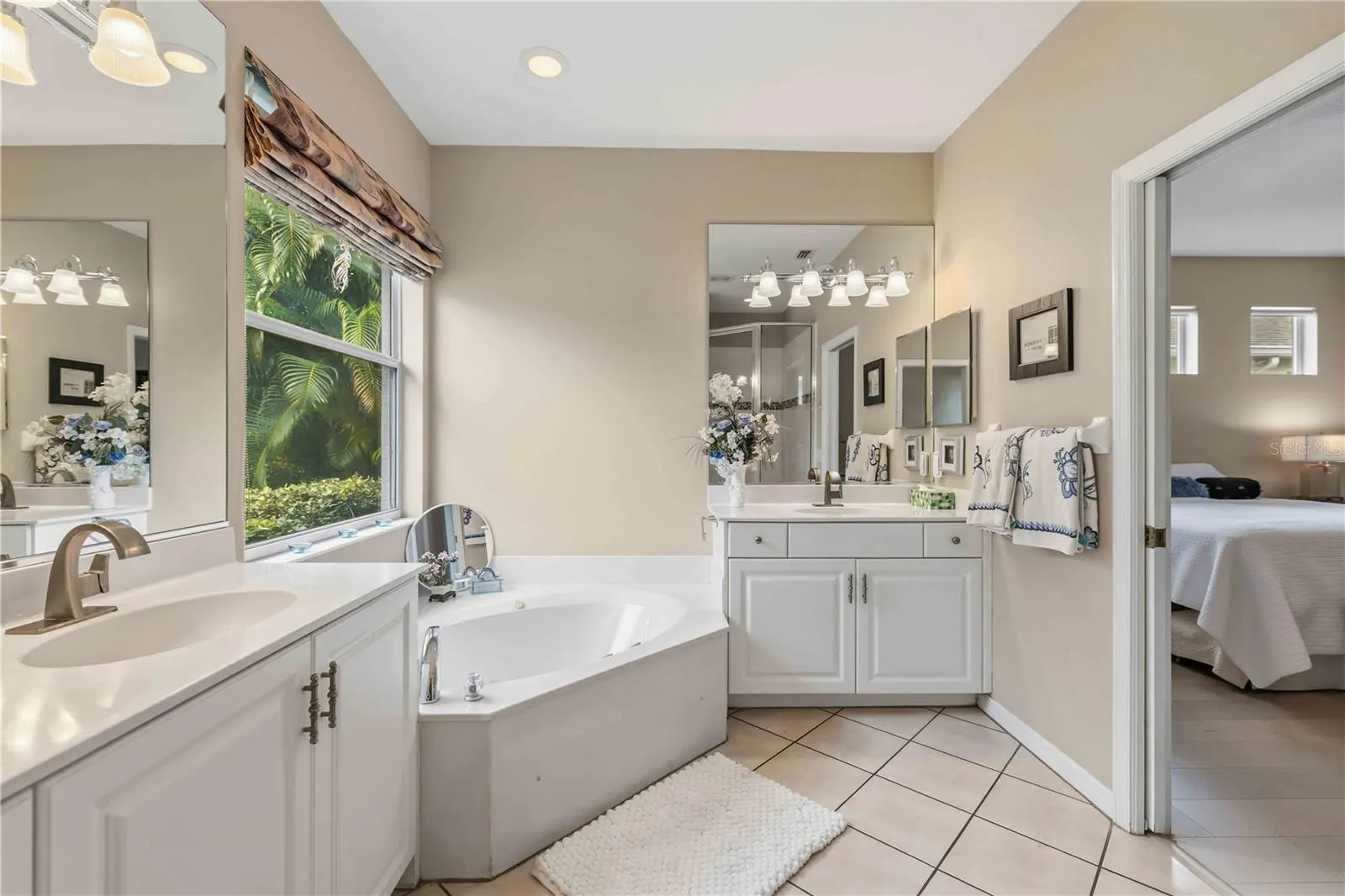 7907 ASHLEY CIR