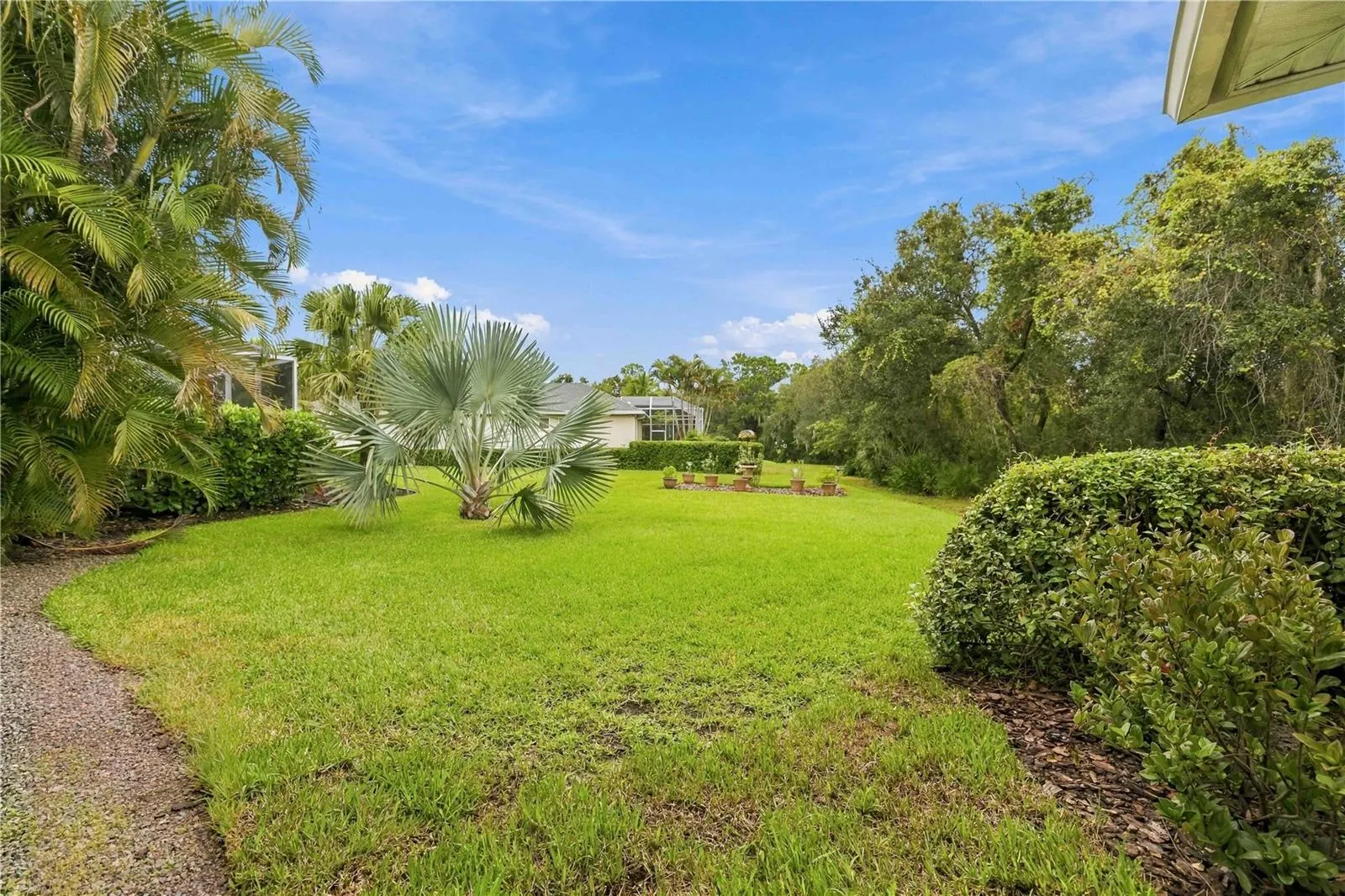 7907 ASHLEY CIR