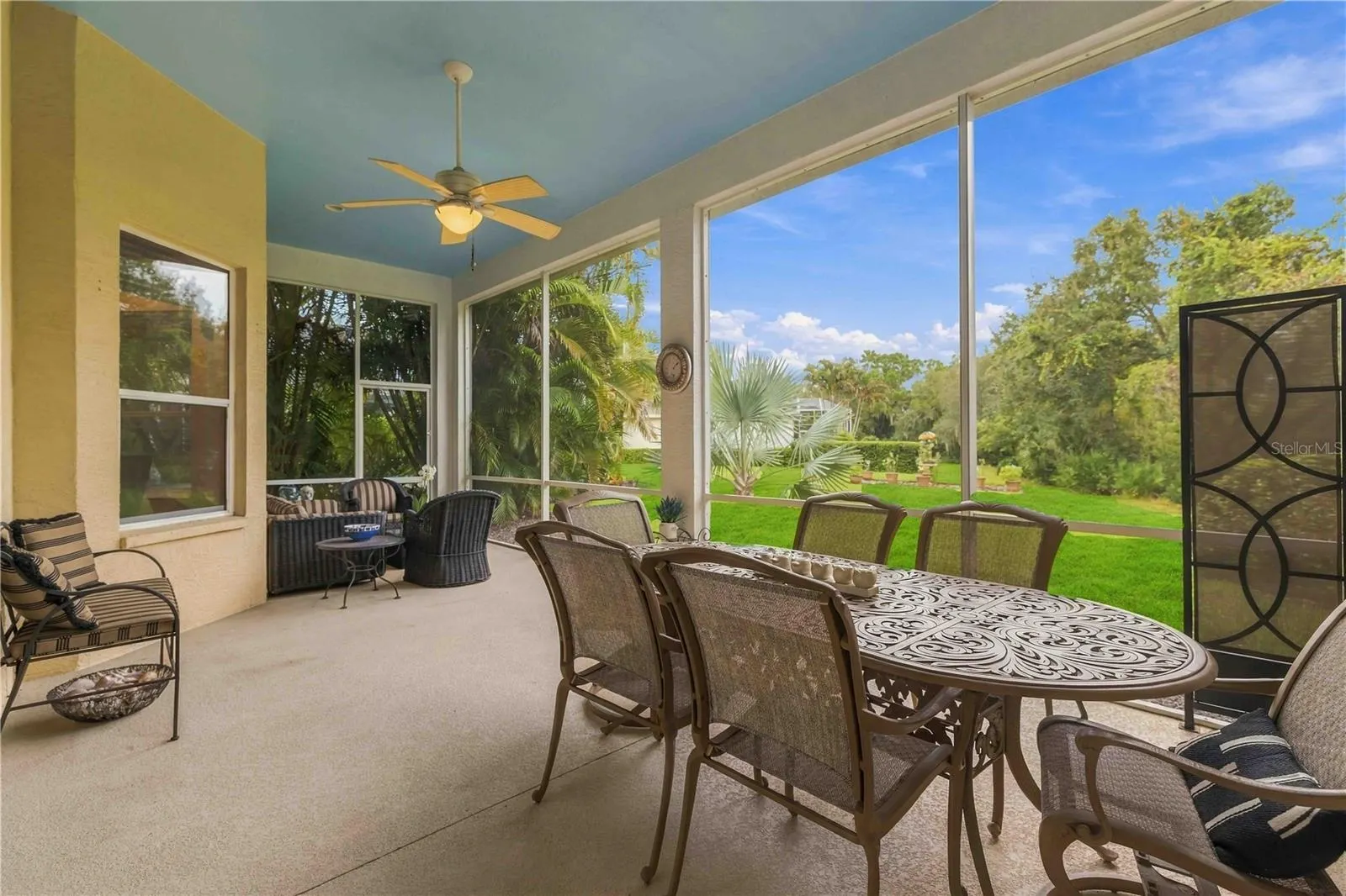7907 ASHLEY CIR