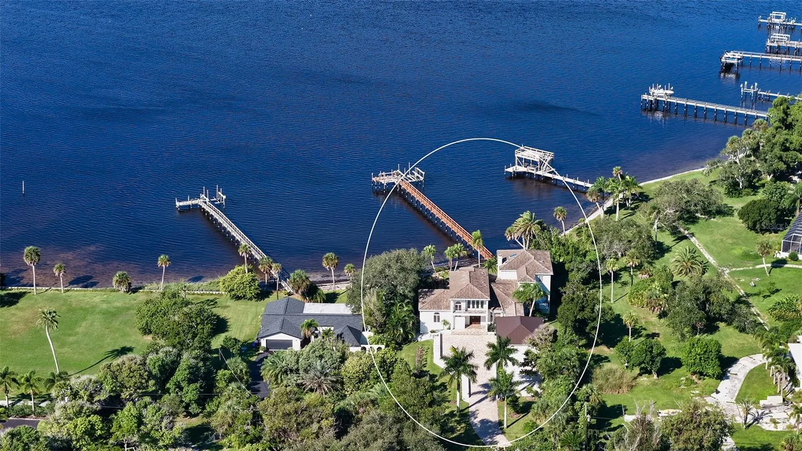 2115 LYCHEE LN