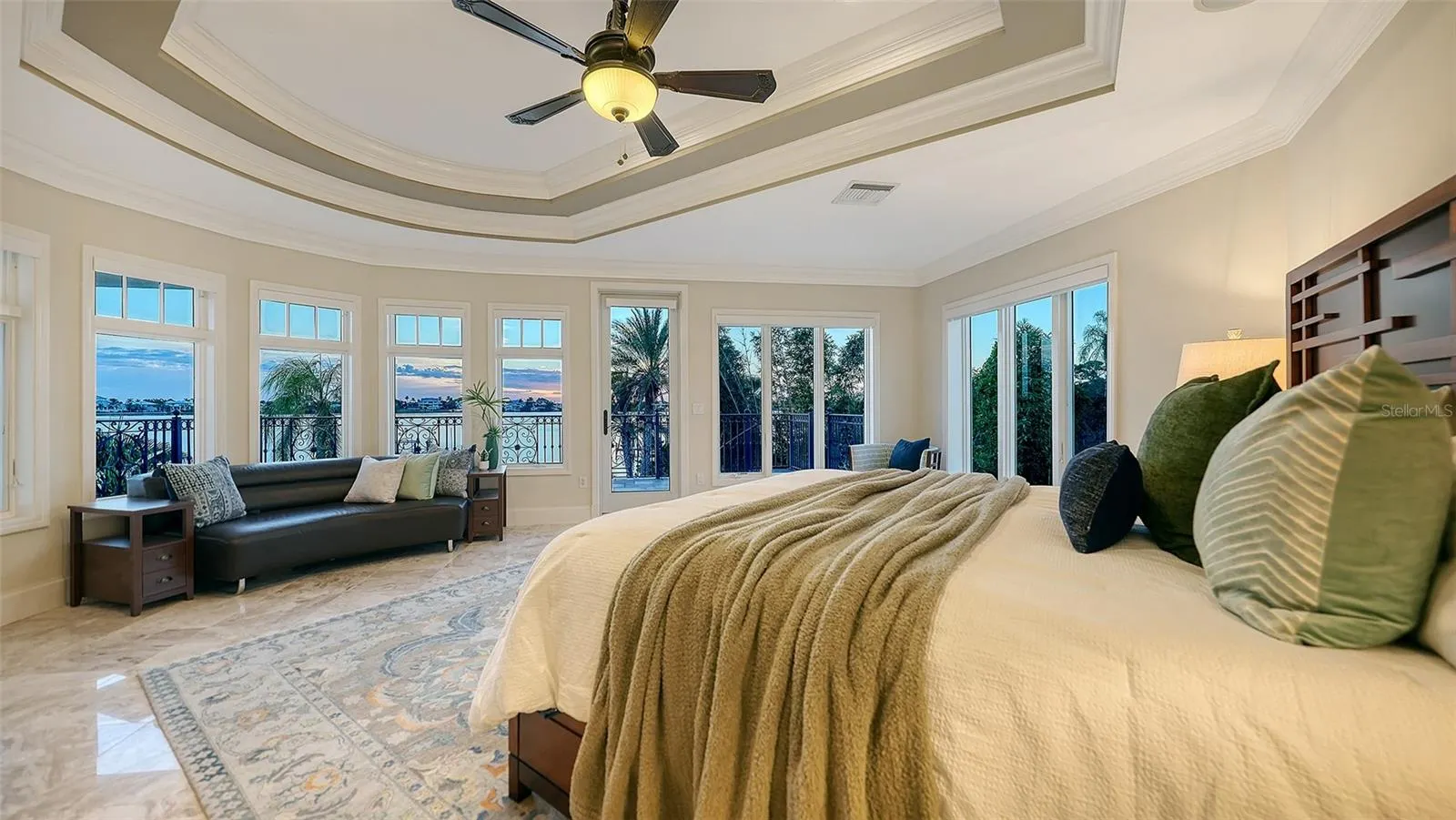 2115 LYCHEE LN