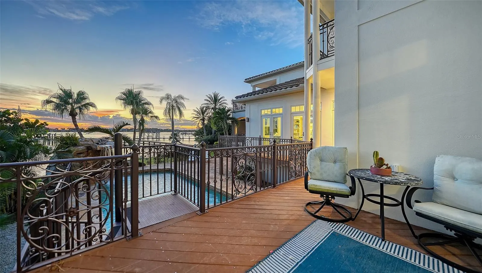 2115 LYCHEE LN