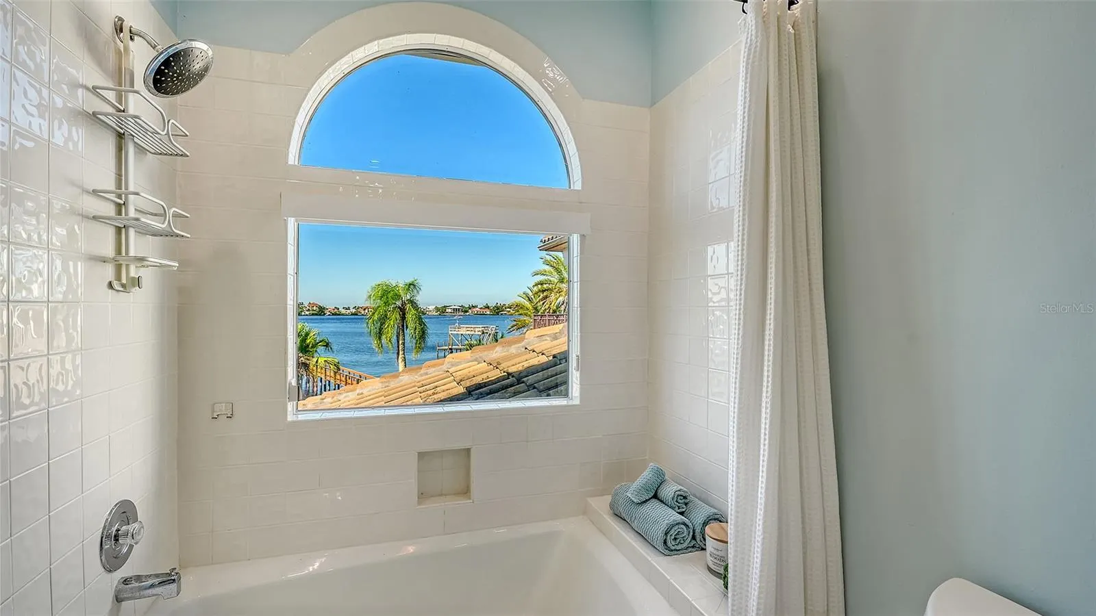 2115 LYCHEE LN