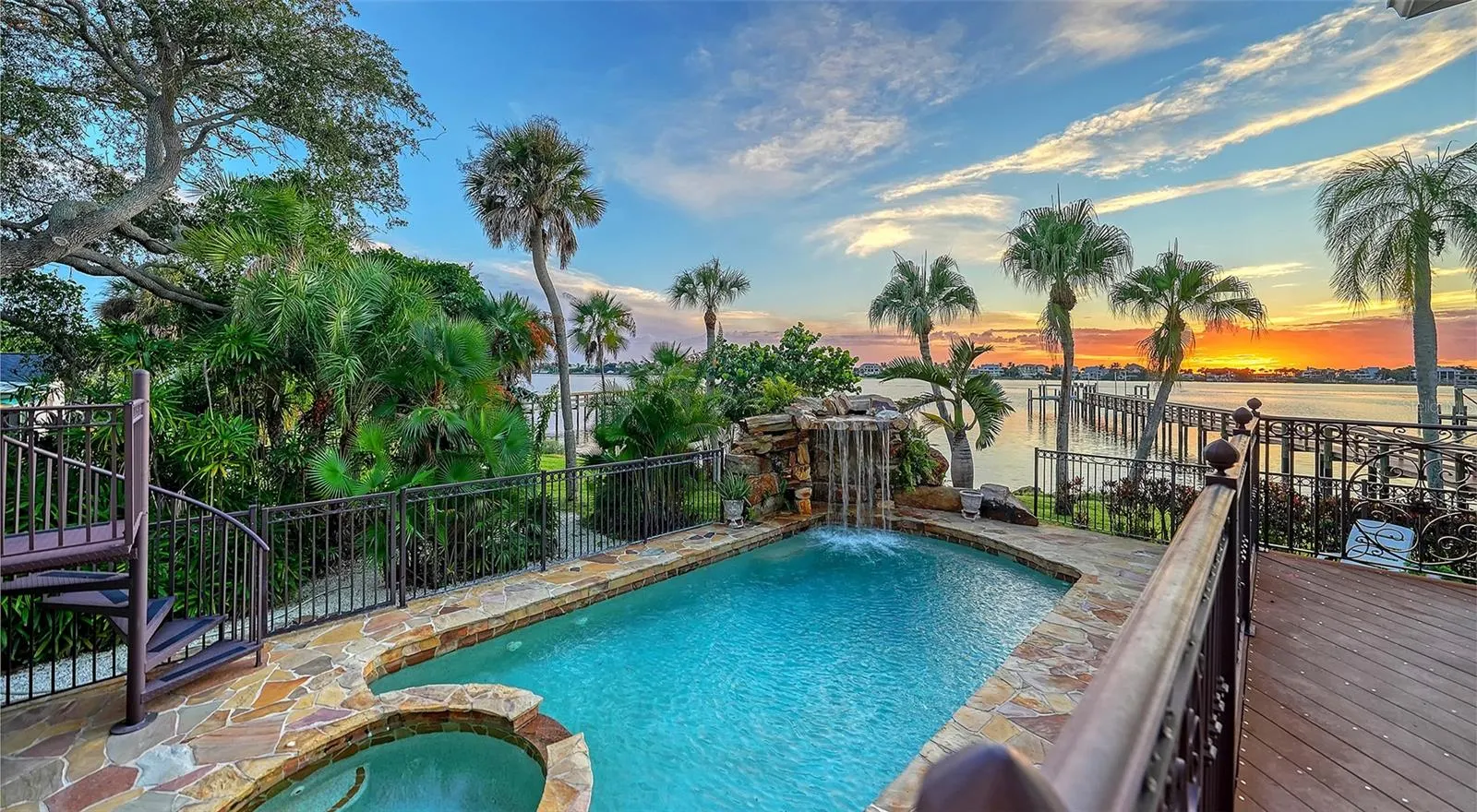 2115 LYCHEE LN