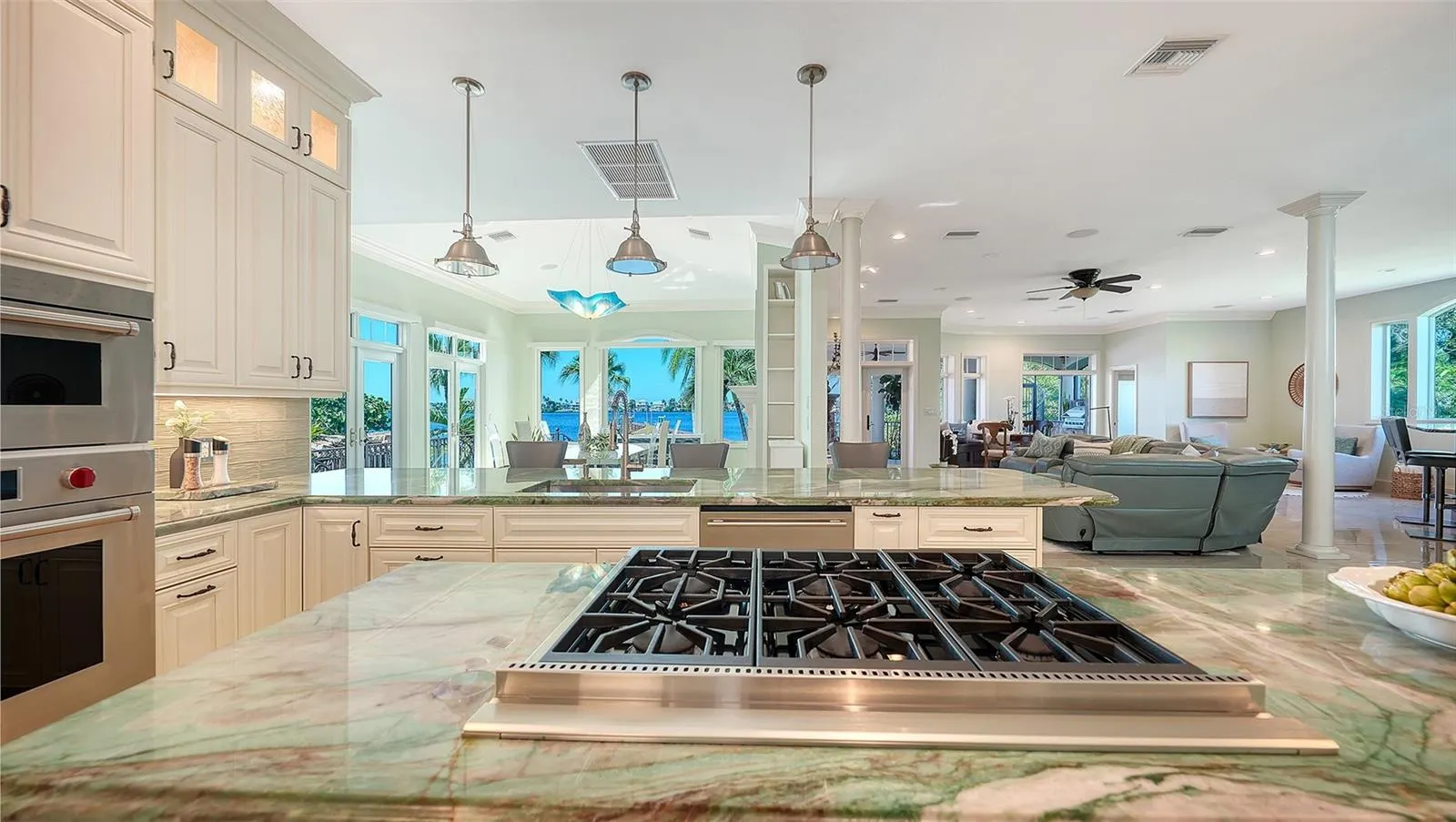 2115 LYCHEE LN