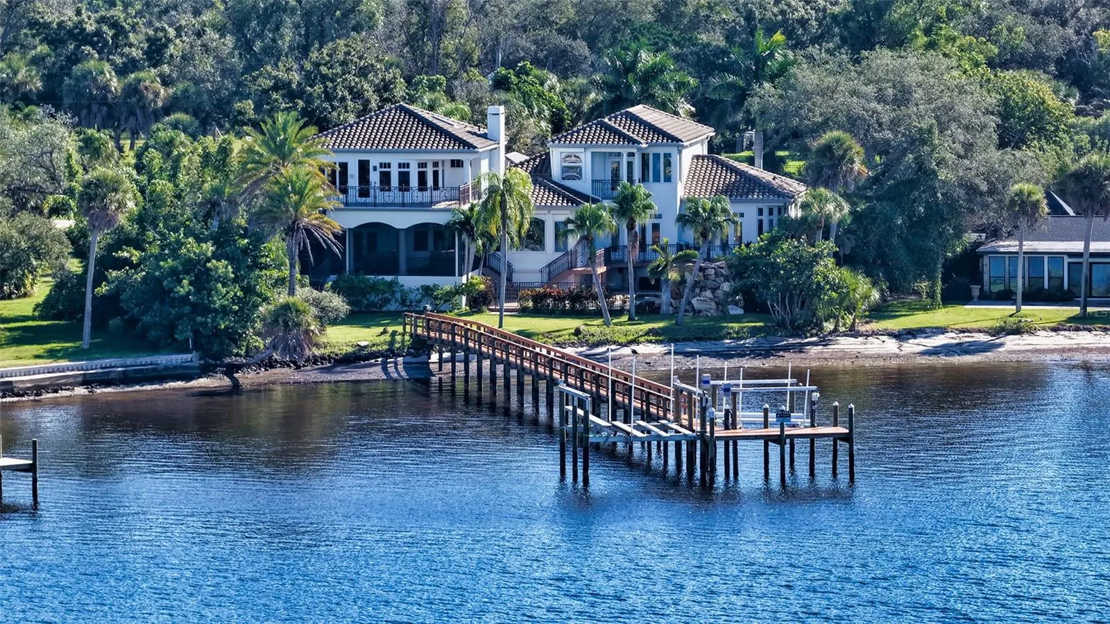 2115 LYCHEE LN