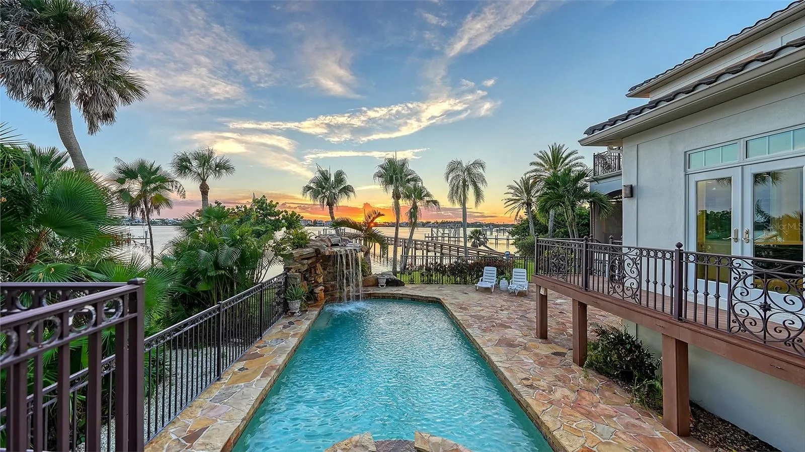 2115 LYCHEE LN