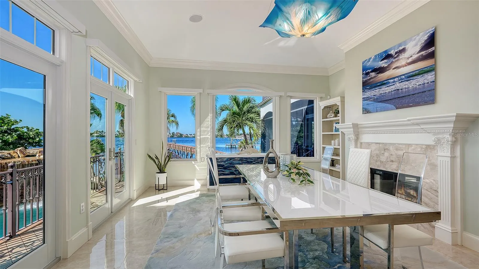 2115 LYCHEE LN
