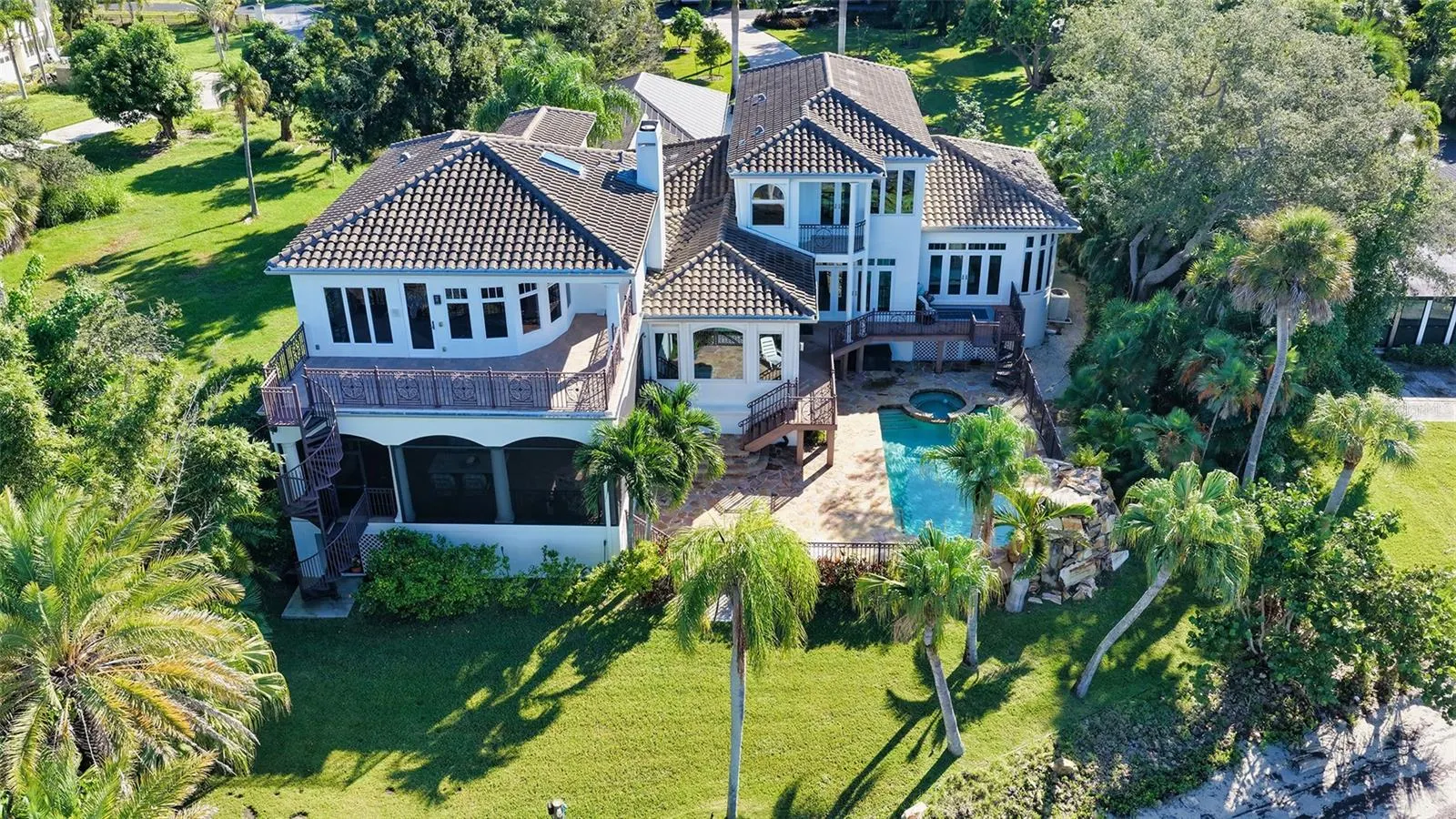 2115 LYCHEE LN