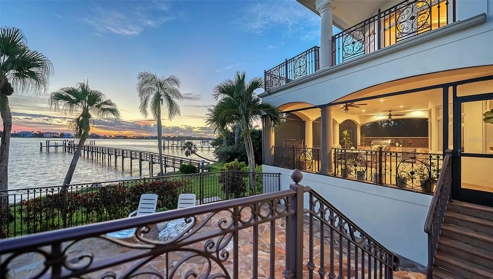 2115 LYCHEE LN