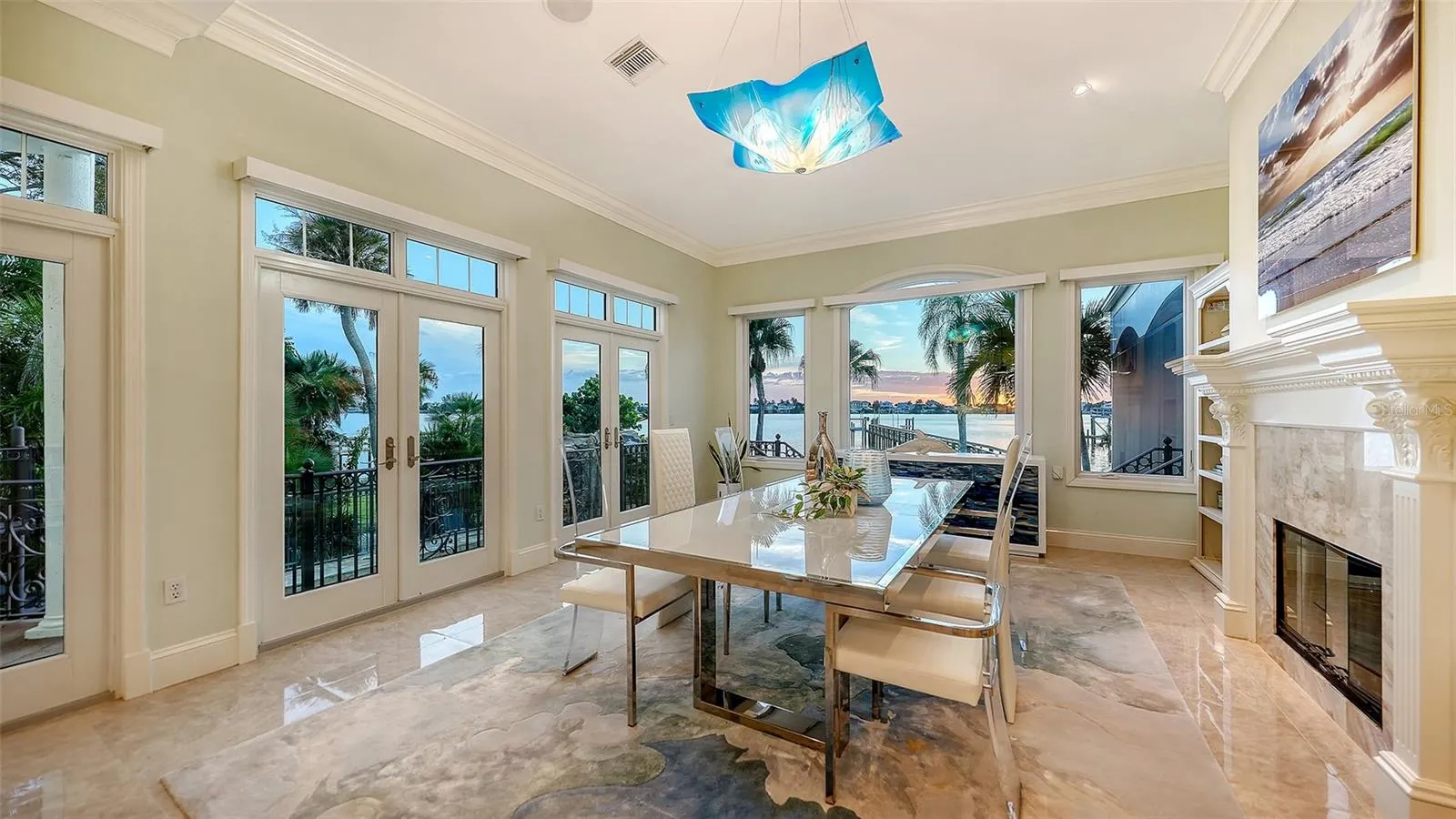 2115 LYCHEE LN