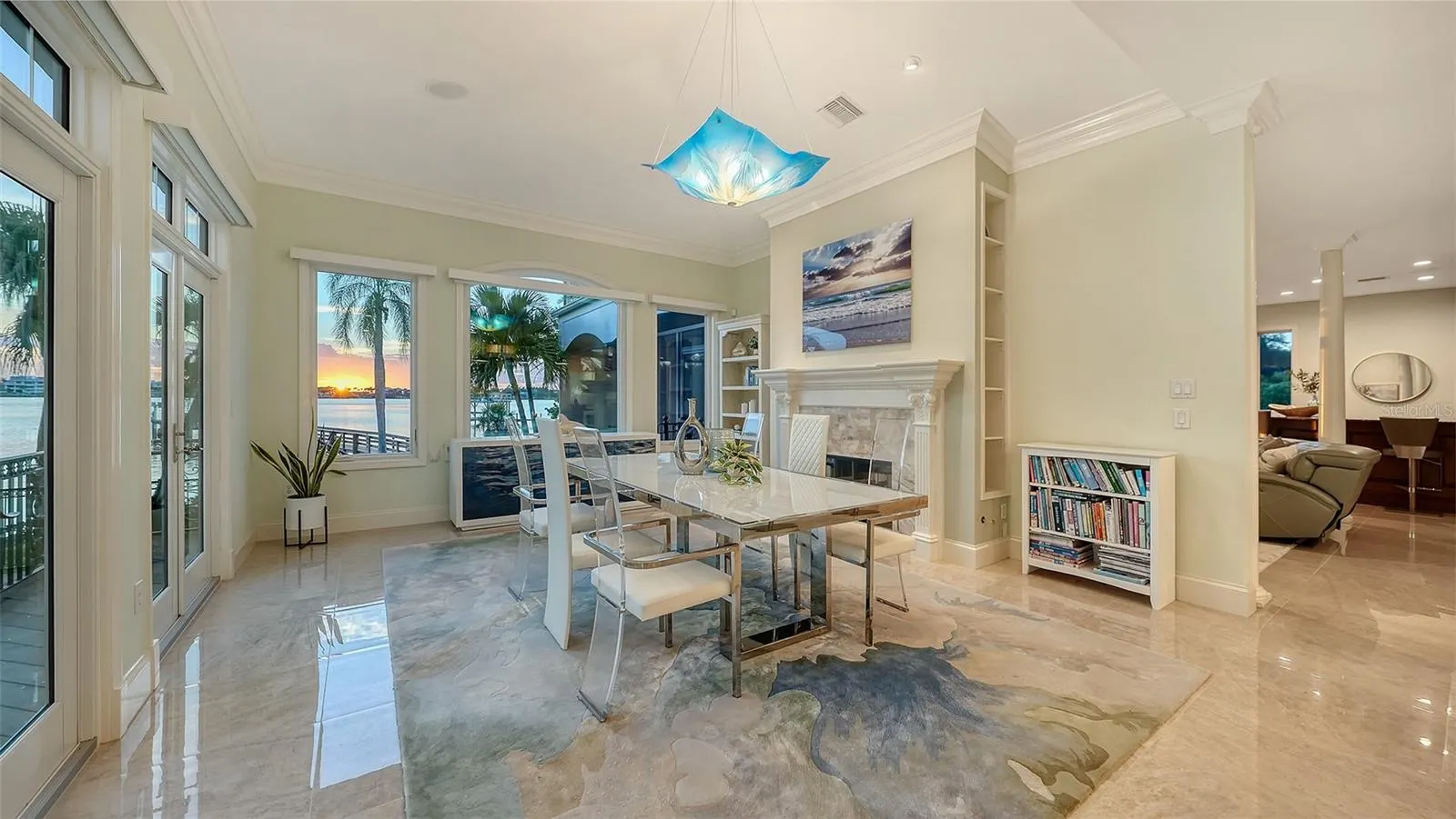 2115 LYCHEE LN