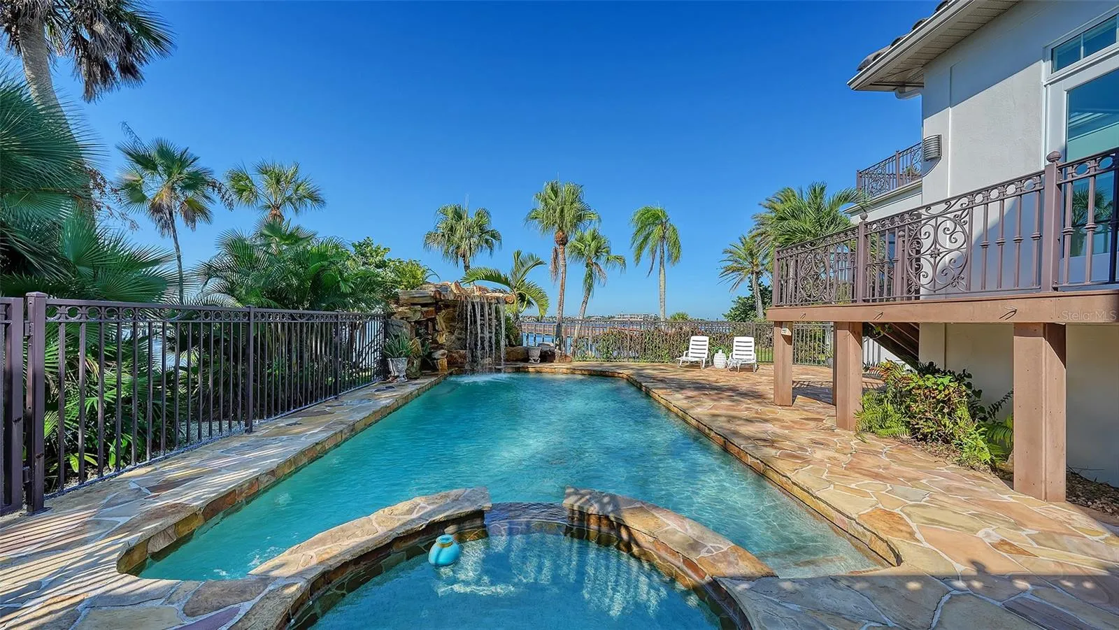 2115 LYCHEE LN