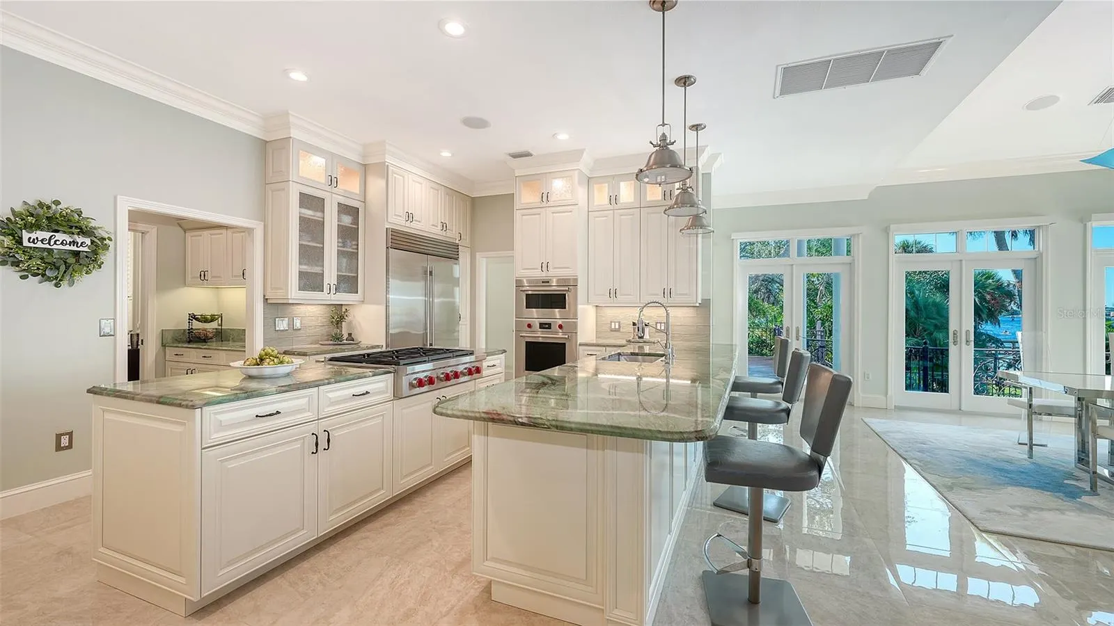 2115 LYCHEE LN
