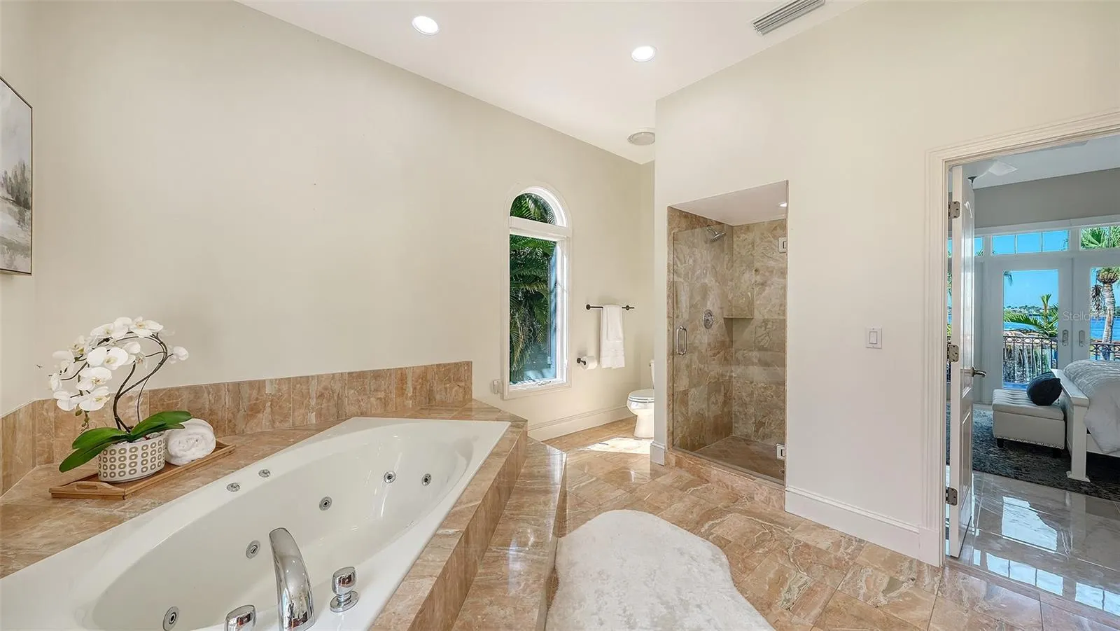2115 LYCHEE LN