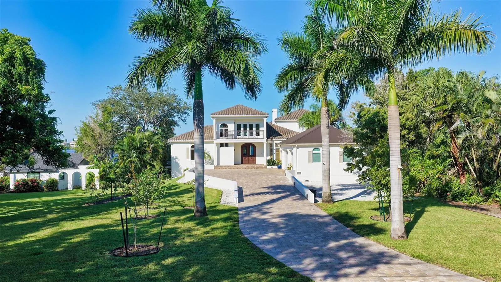 2115 LYCHEE LN