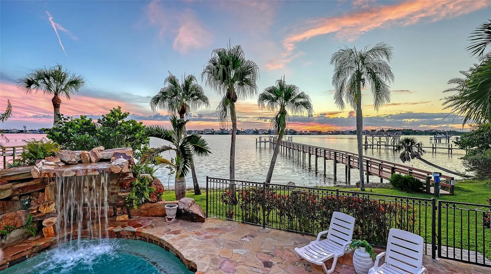 2115 LYCHEE LN