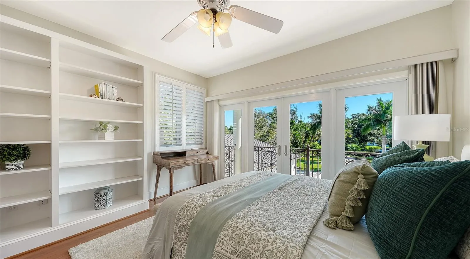 2115 LYCHEE LN