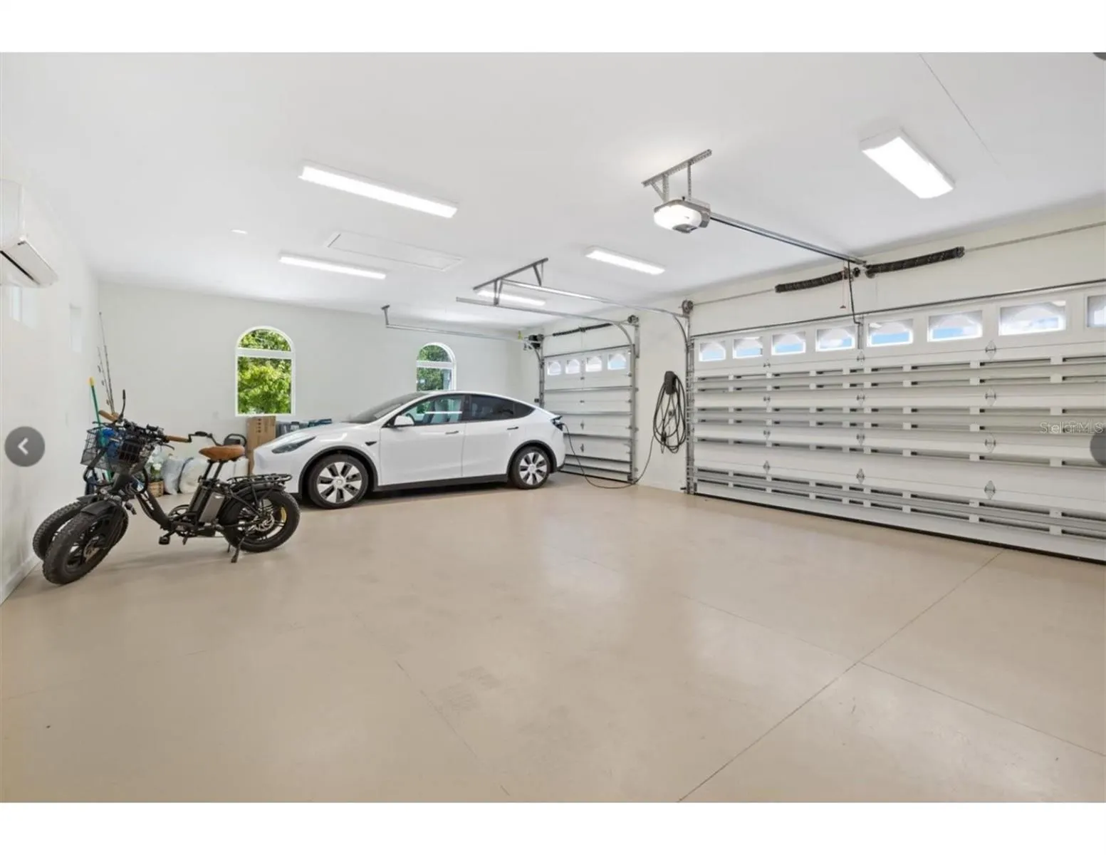 2115 LYCHEE LN