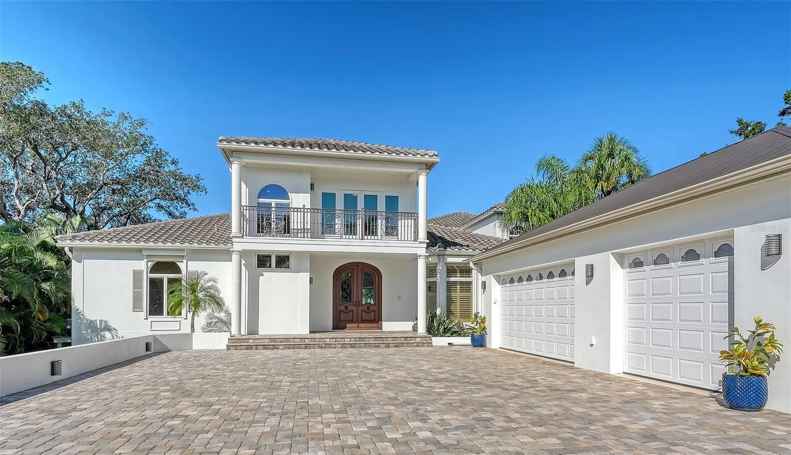 2115 LYCHEE LN