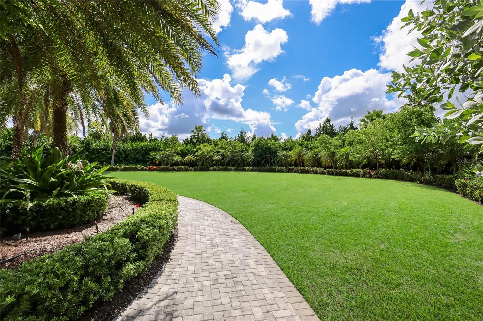 309 BOCELLI DR