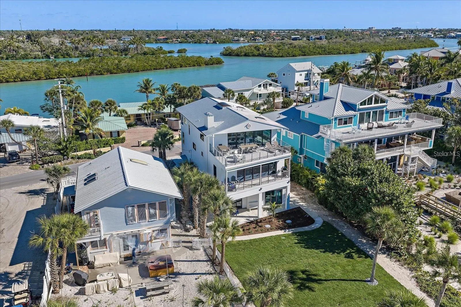 412 S CASEY KEY RD