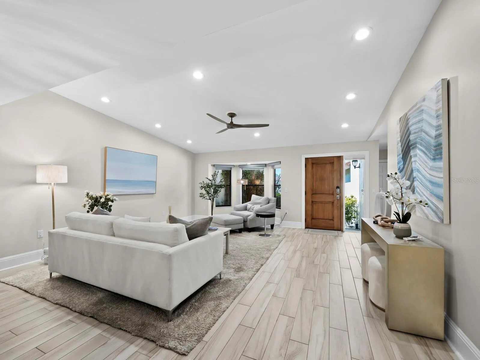 2352 HARBOUR OAKS DR
