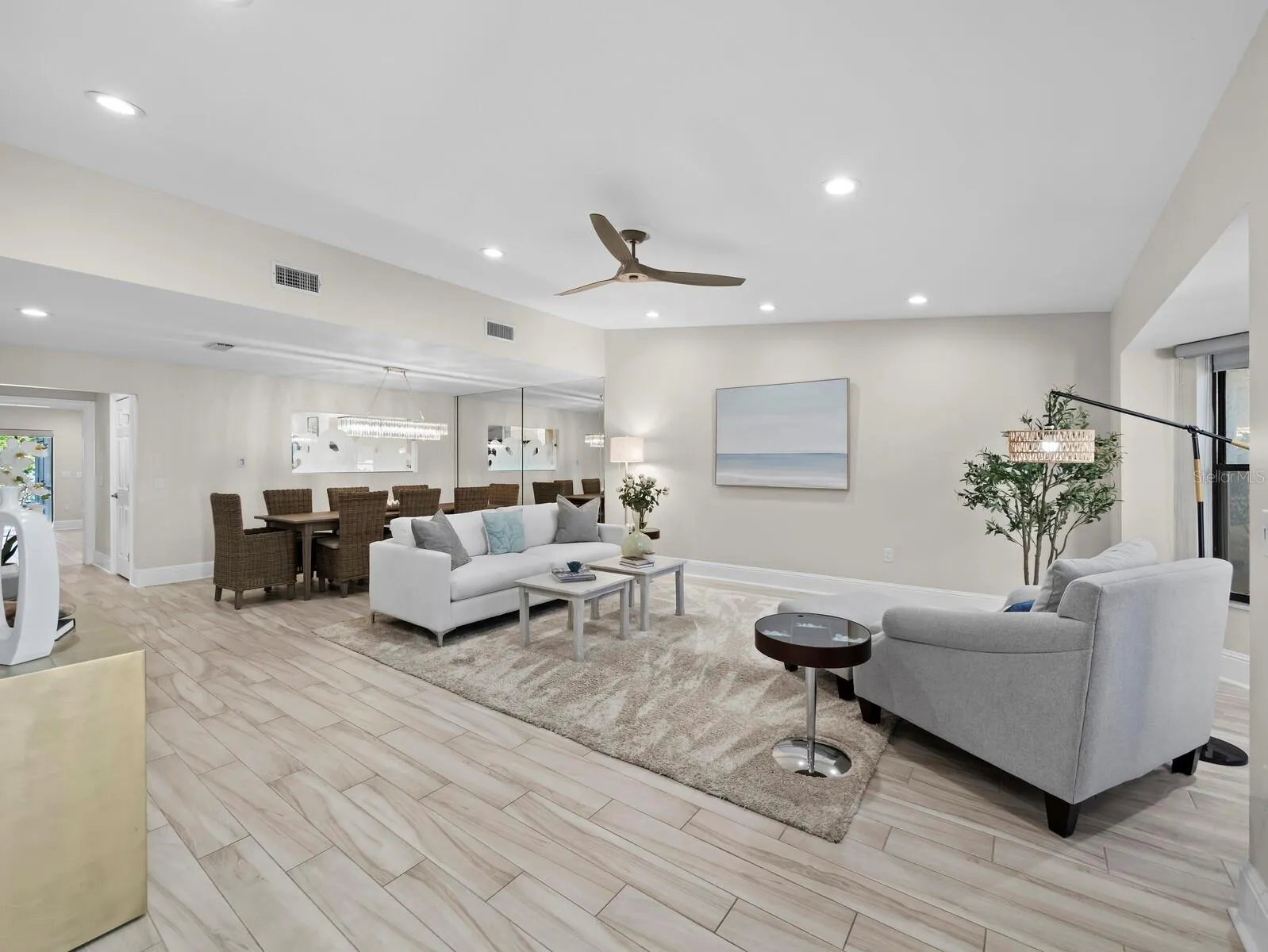 2352 HARBOUR OAKS DR