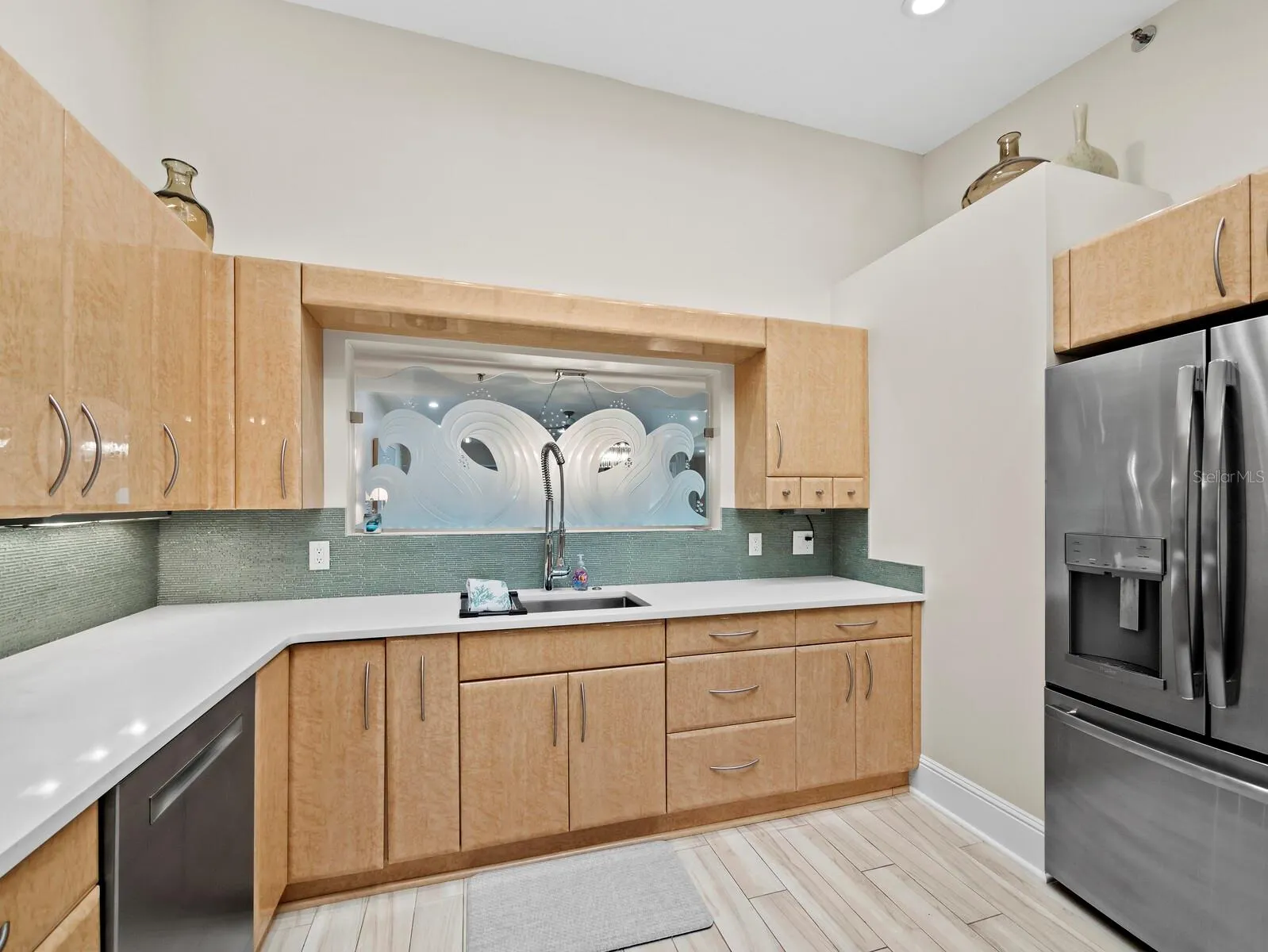 2352 HARBOUR OAKS DR