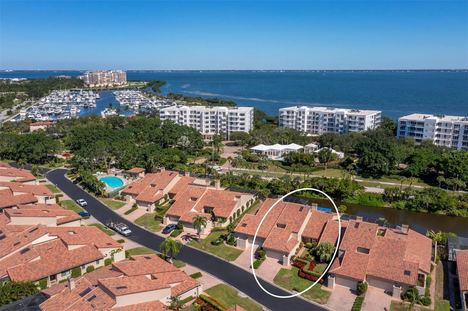 2352 HARBOUR OAKS DR