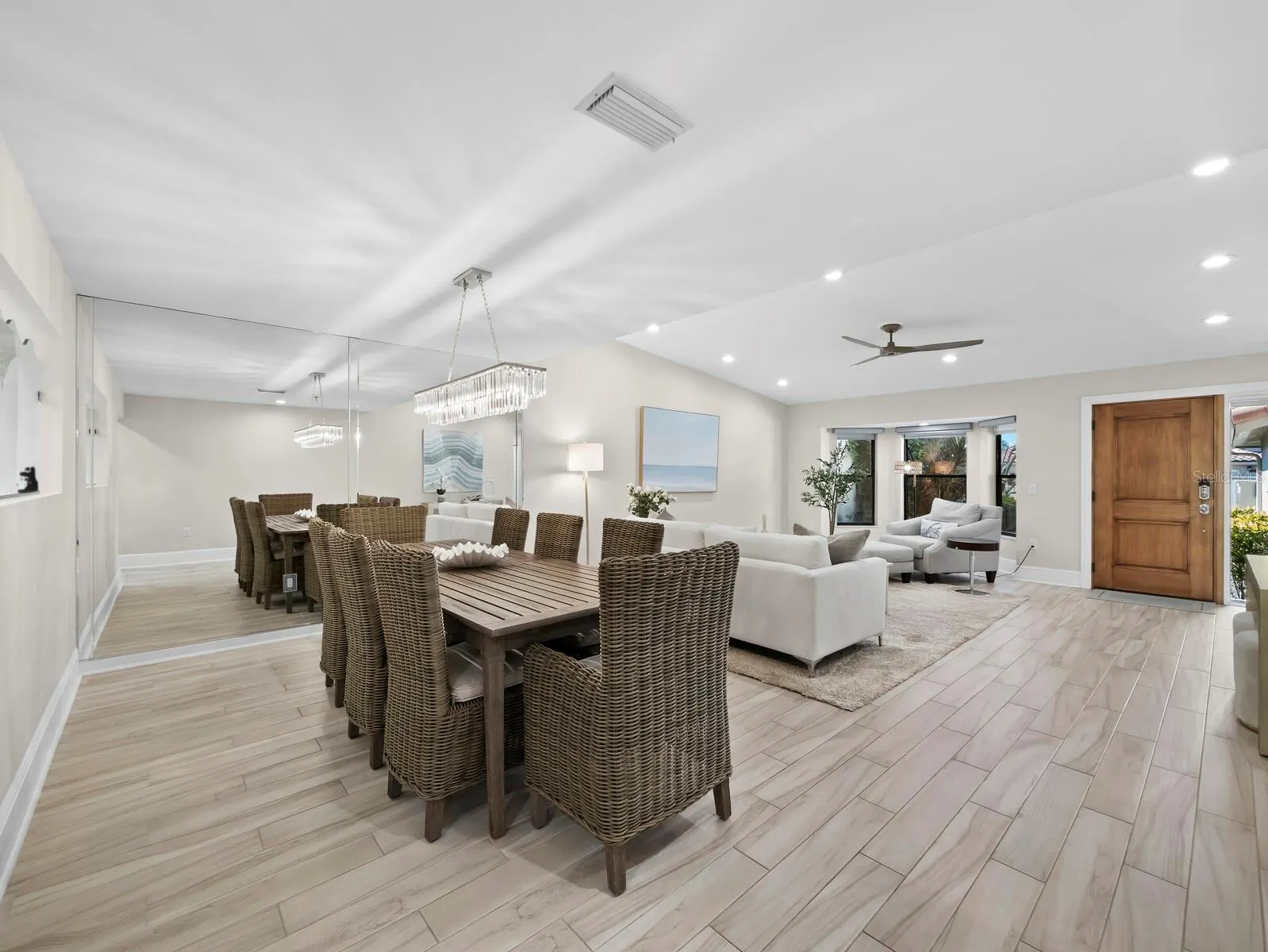 2352 HARBOUR OAKS DR