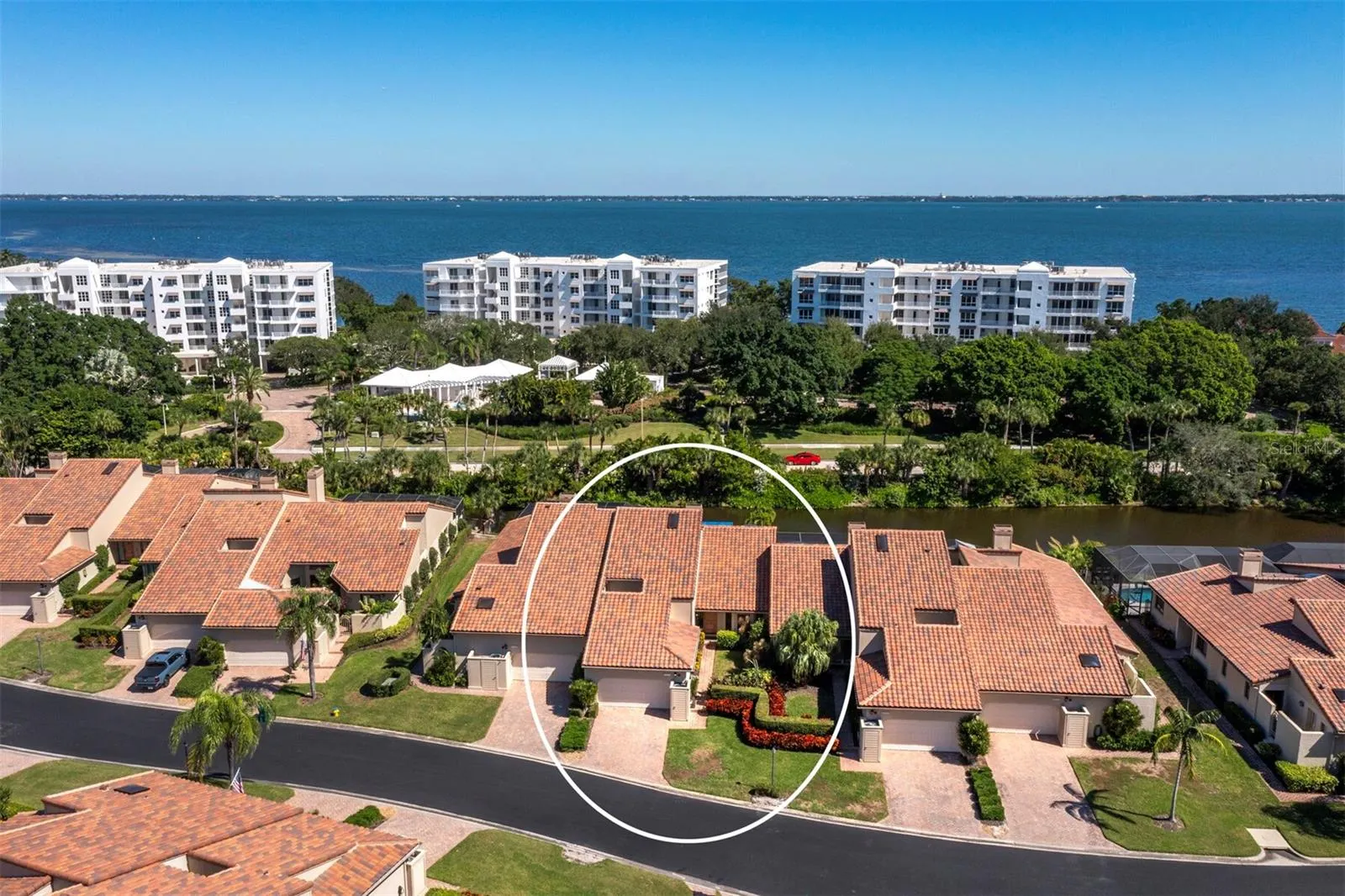 2352 HARBOUR OAKS DR