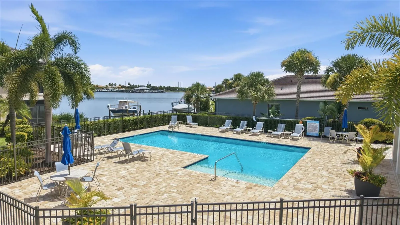 1009 RIVERSCAPE ST #1009 #1009
