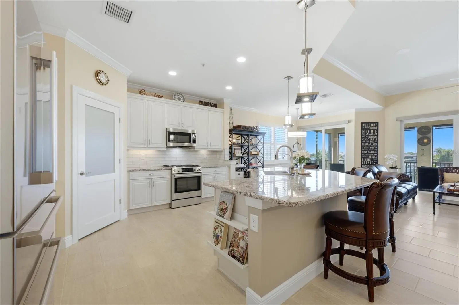 1009 RIVERSCAPE ST #1009 #1009