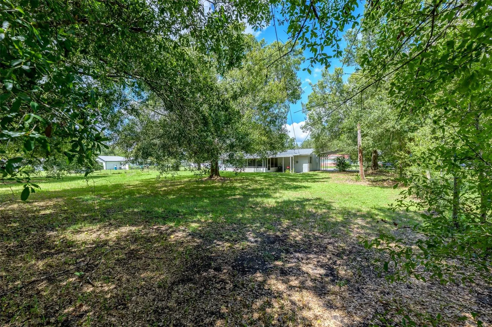 1737 SE MAPLE DR